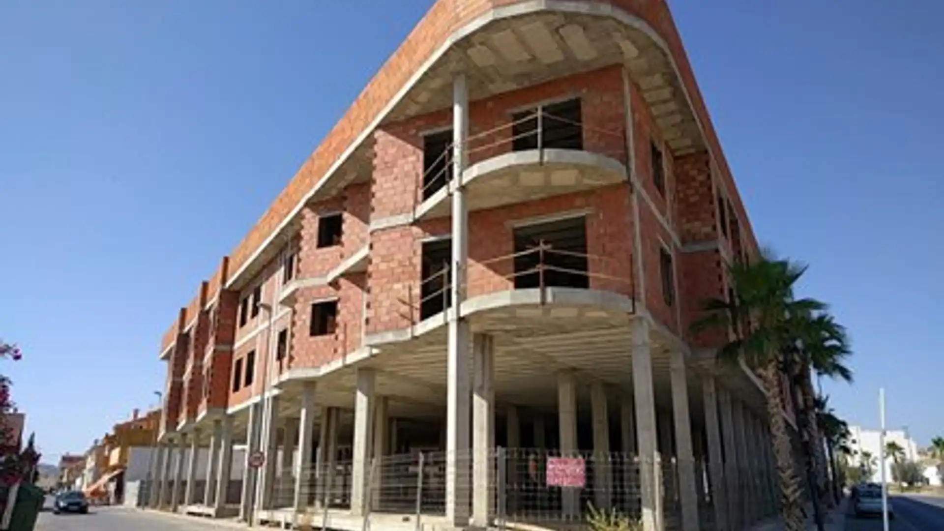 Vista exterior de Edificio en venta en Puerto Lumbreras