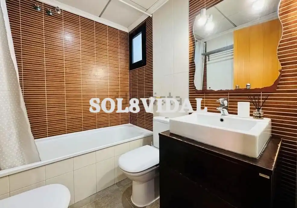 Bathroom of Flat for sale in Torrevieja  with Air Conditioner, Private garden and Furnished