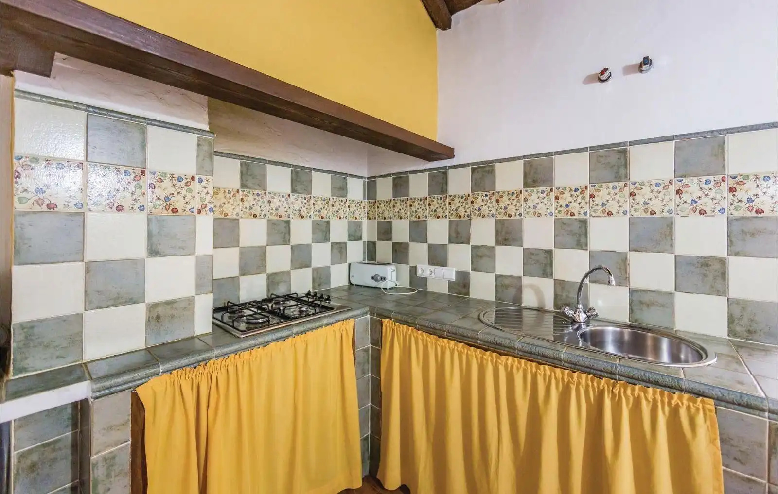 Kitchen of Houses for sale in Málaga  with Private garden, Swimming Pool and Furnished