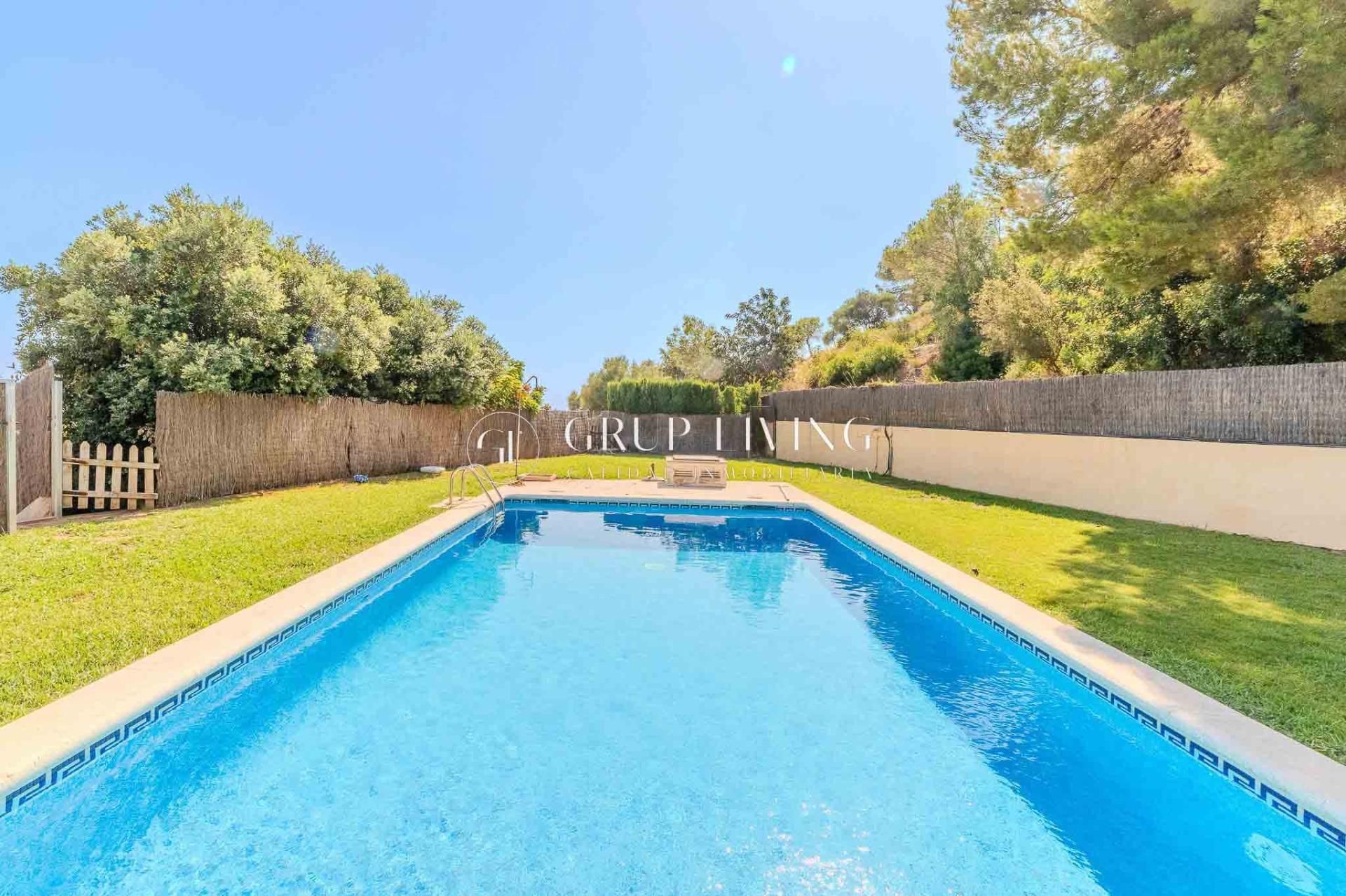 Swimming pool of House or chalet for sale in Sitges  with Air Conditioner, Heating and Private garden