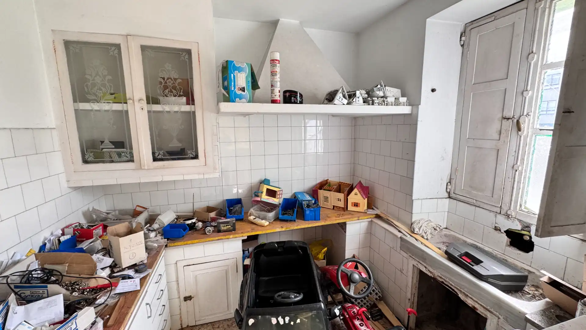 Cuina de Casa o xalet en venda en Arteixo amb Jardí privat i Traster