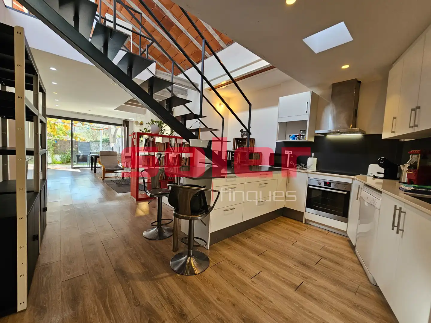 Cocina de Casa o chalet en venta en Sant Cugat del Vallès con Aire acondicionado, Calefacción y Jardín privado