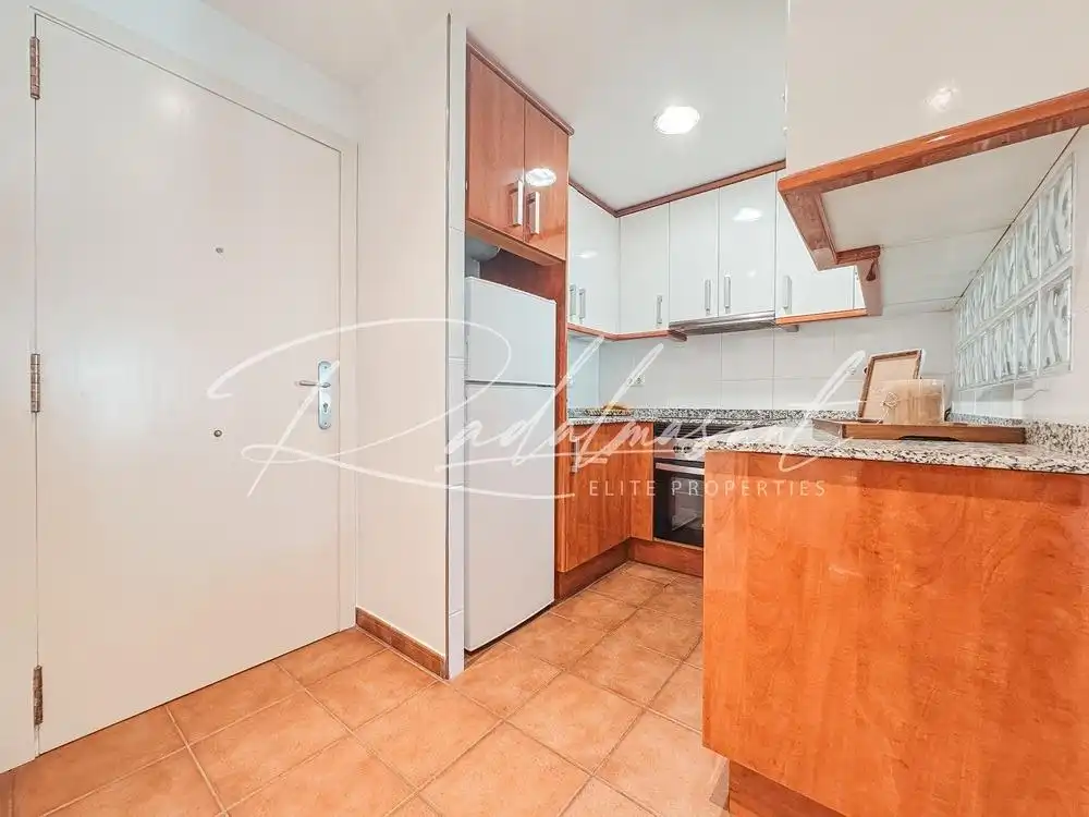 Cocina de Piso en venta en Salou con Calefacción, Terraza y Amueblado