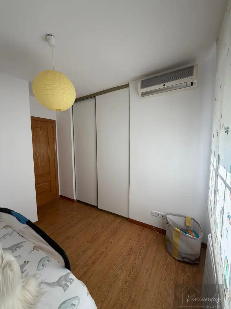 Habitación de Casa o chalet en venta en Boadilla del Monte con Aire acondicionado, Calefacción y Terraza