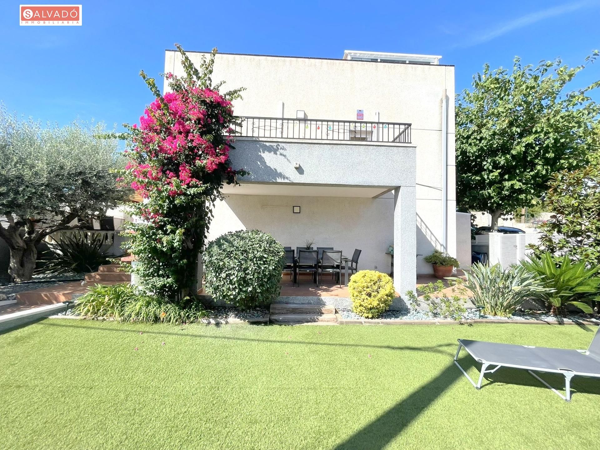 Jardí de Casa o xalet en venda en Calafell amb Aire condicionat, Calefacció i Jardí privat