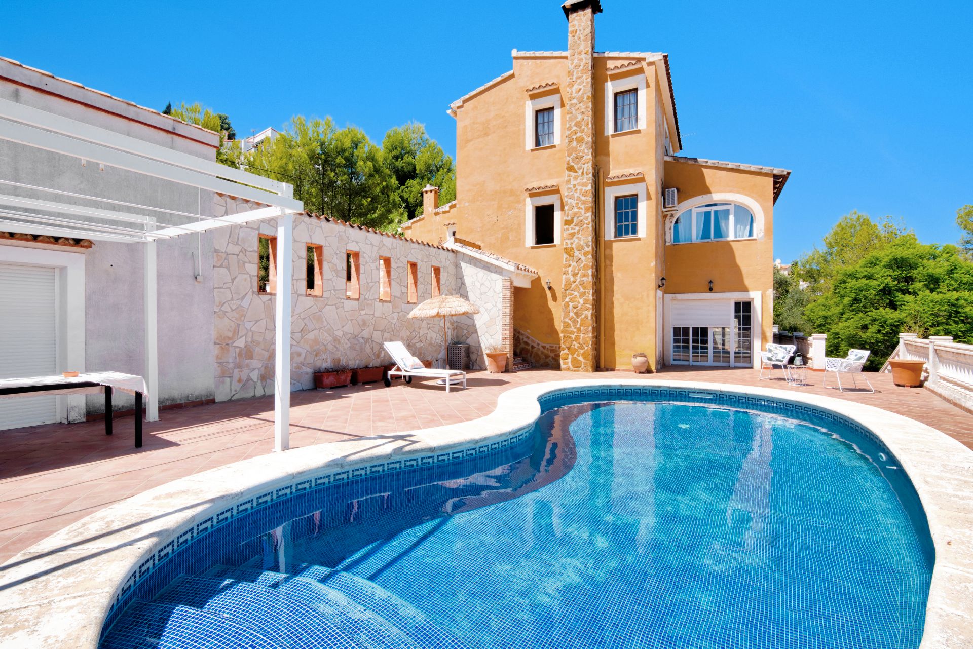 Exterior view of House or chalet for sale in Orba  with Air Conditioner, Heating and Private garden