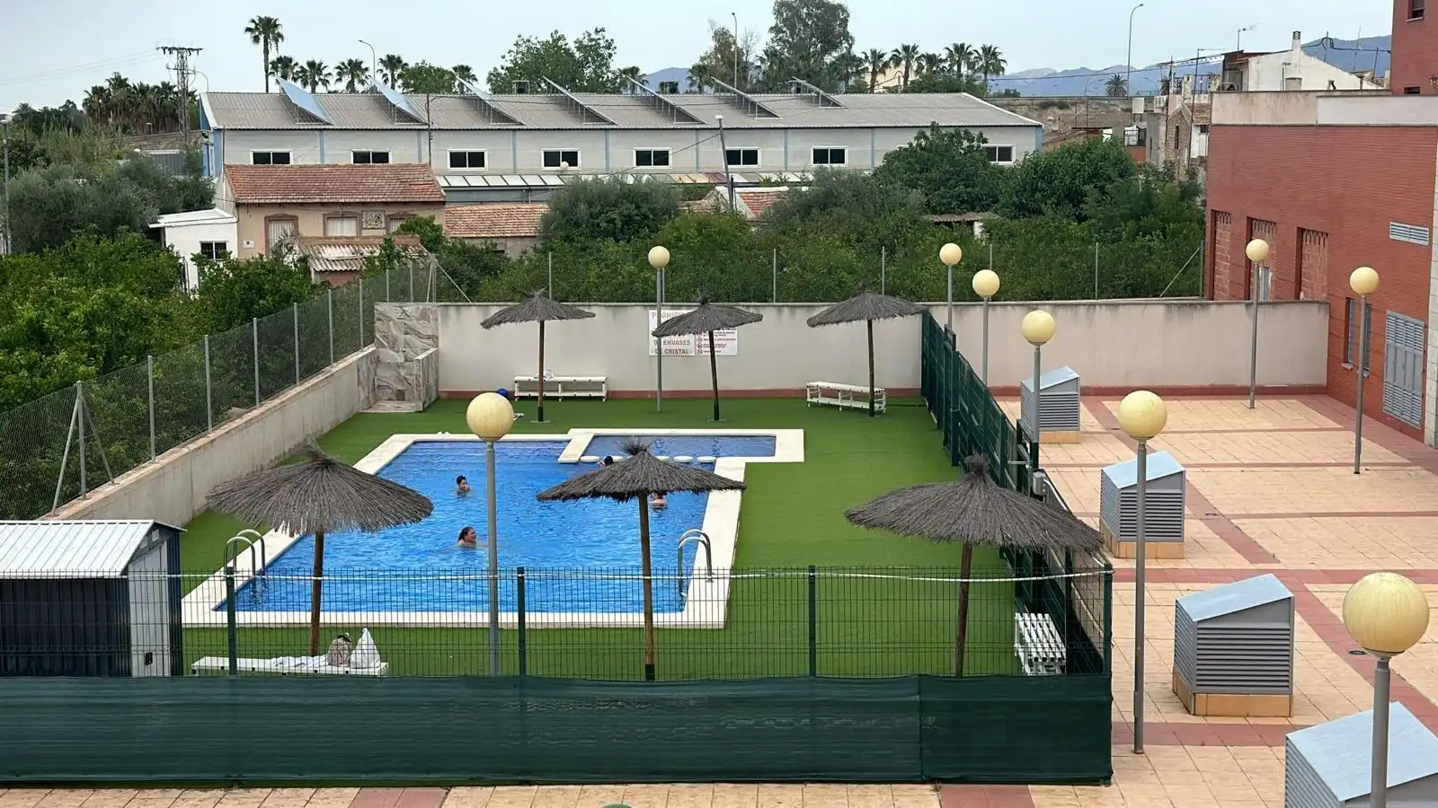Piscina de Local en venta en Murcia