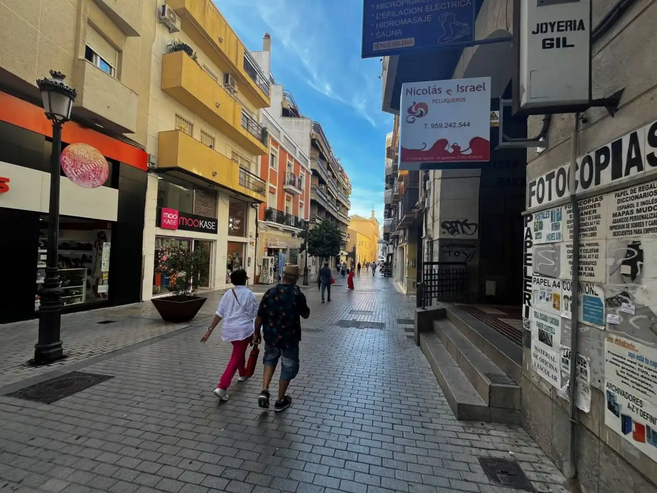 Vista exterior de Local en venta en Huelva