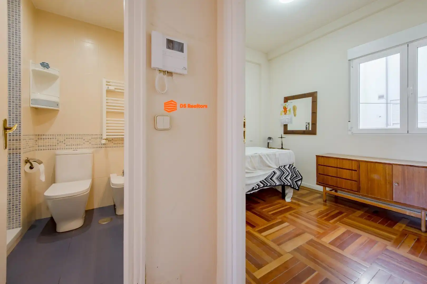 Bedroom of Flat for sale in Madrid  with Air Conditioner, Heating and Parquet flooring
