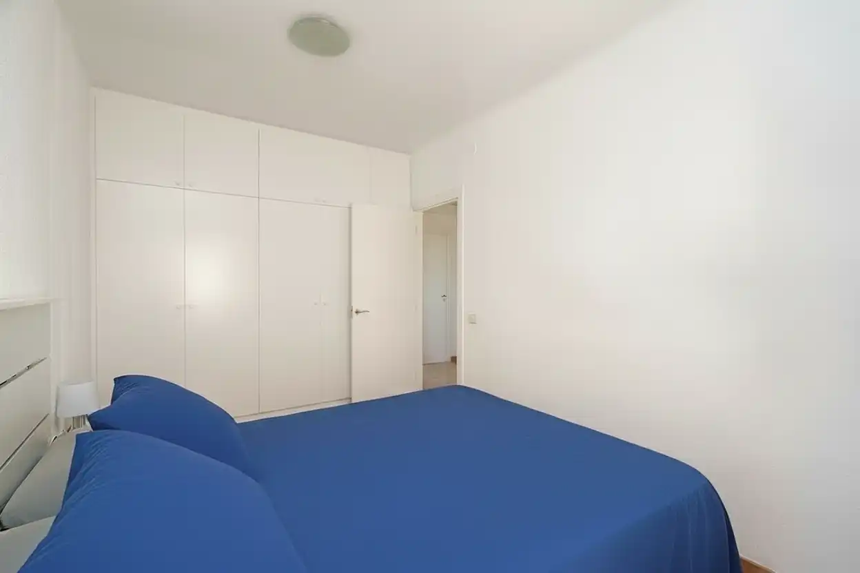 Habitación de Piso en venta en L'Hospitalet de Llobregat con Calefacción y Balcón