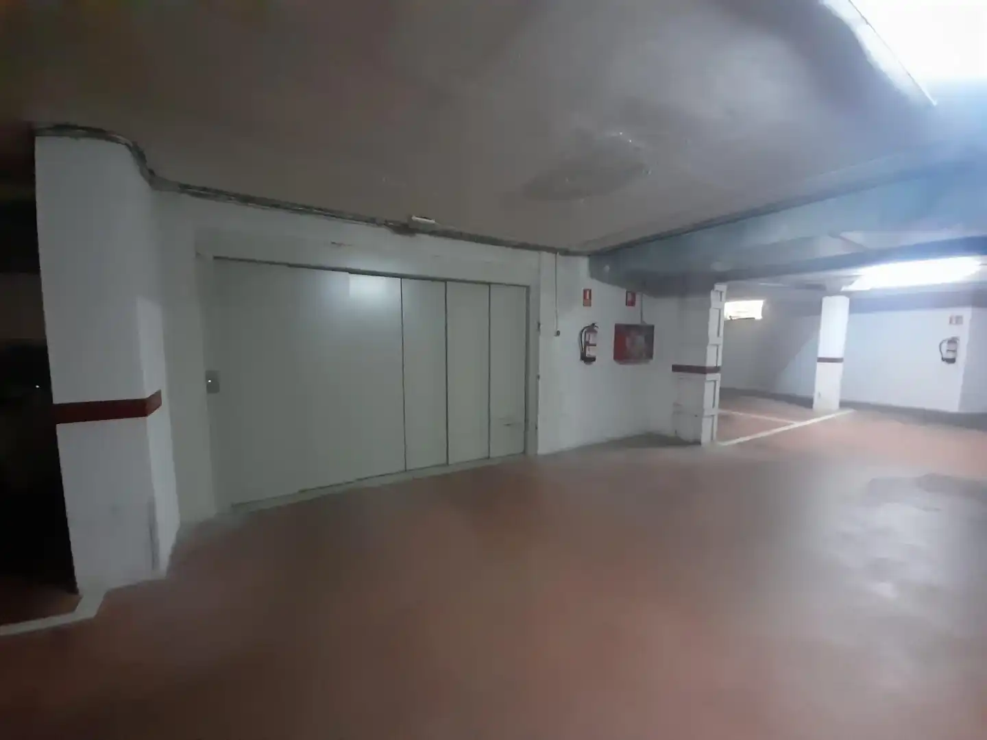 Parkplatz von Garage zur Miete in Santander