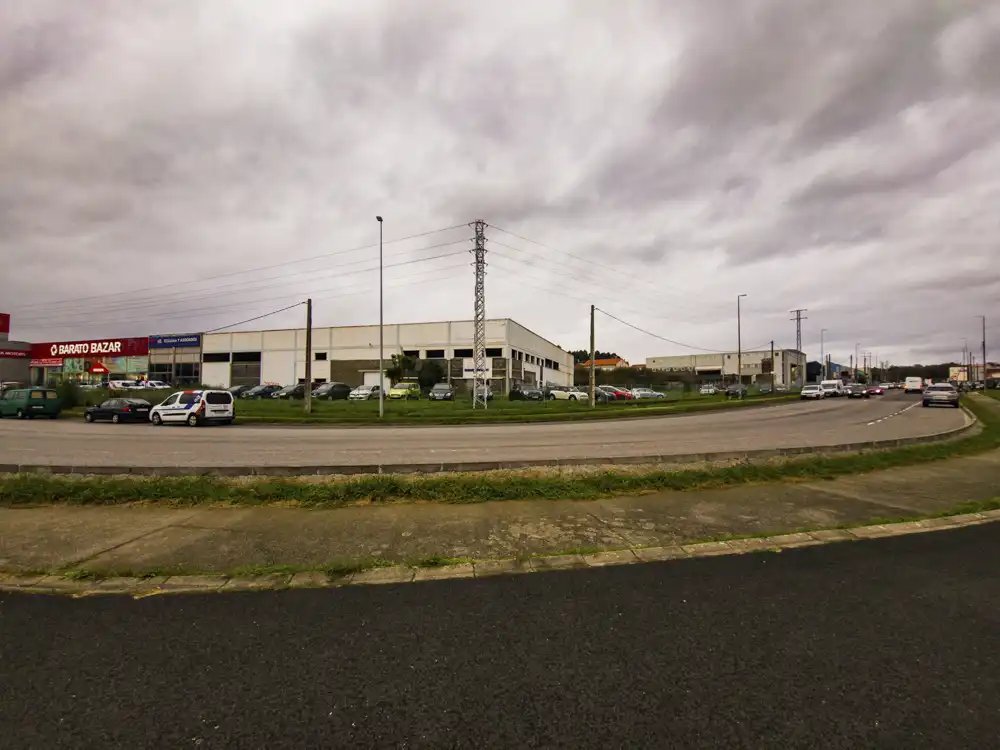 Vista exterior de Nave industrial en venta en Narón