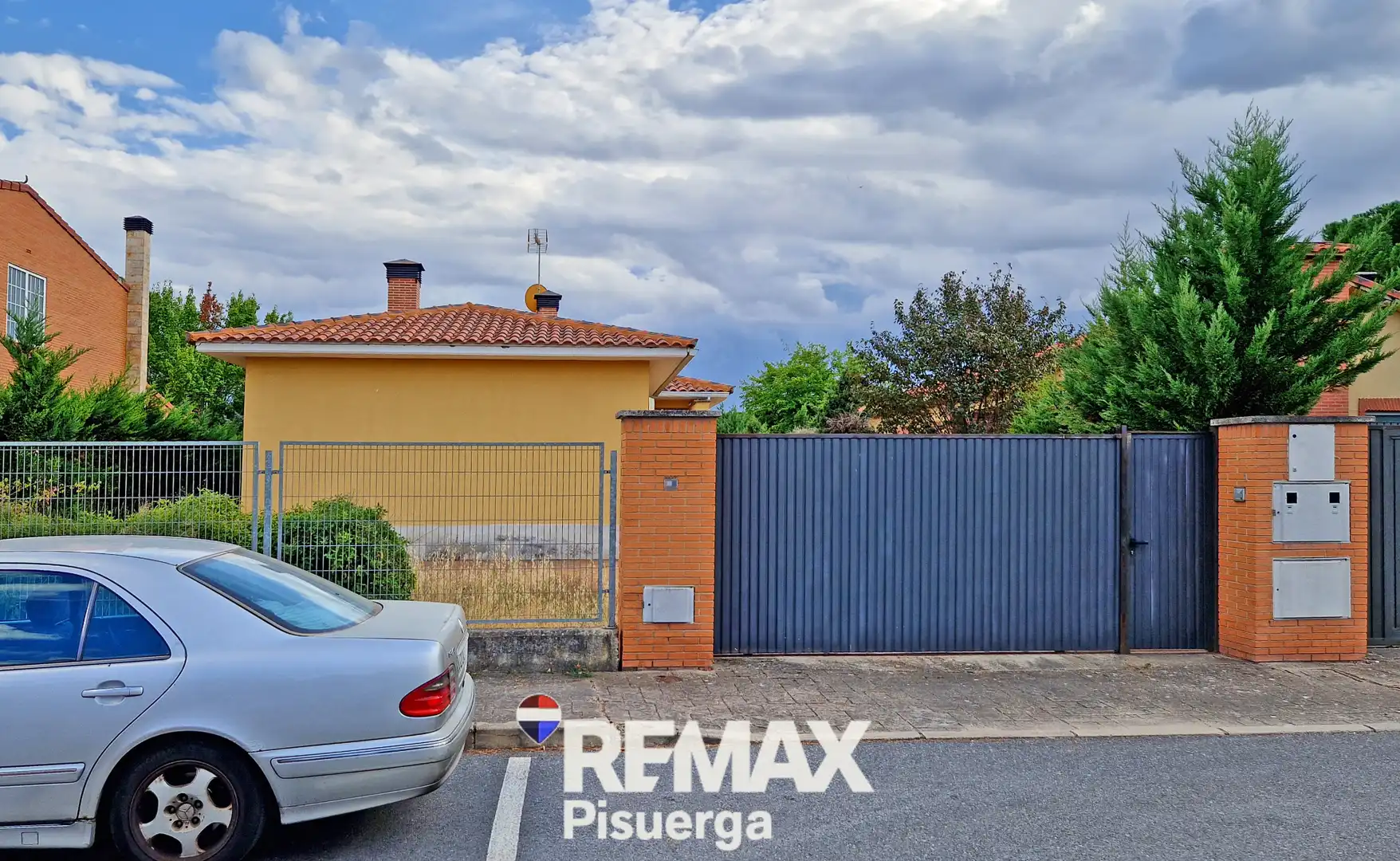 Vista exterior de Casa o xalet en venda en Aldeamayor de San Martín, Valladolid
