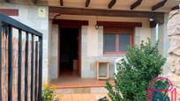 Exterior view of House or chalet for sale in Valverde de la Virgen  with Heating and Terrace