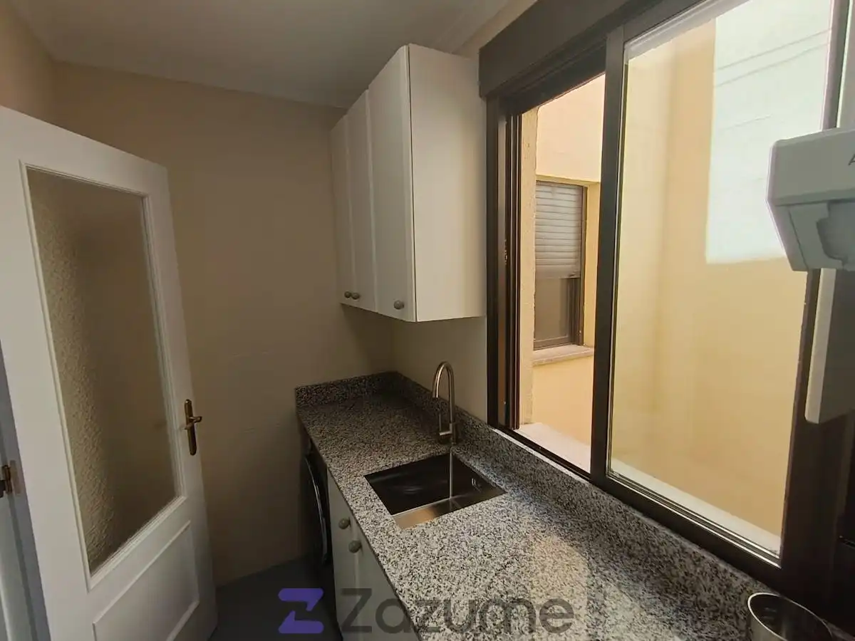 Kitchen of Flat for rent in Toledo  with Heating, Furnished and Oven
