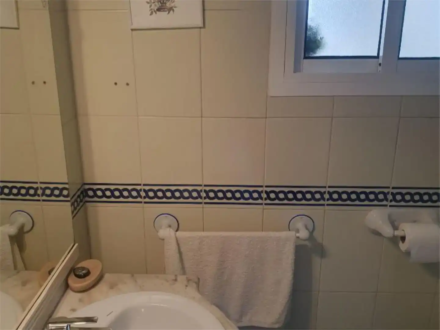 Bany de Casa adosada en venda en Tomares amb Aire condicionat i Piscina