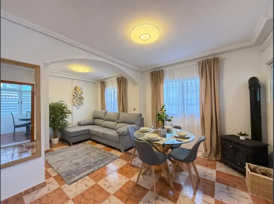Sala d'estar de Casa o xalet en venda en Orihuela amb Aire condicionat, Calefacció i Terrassa