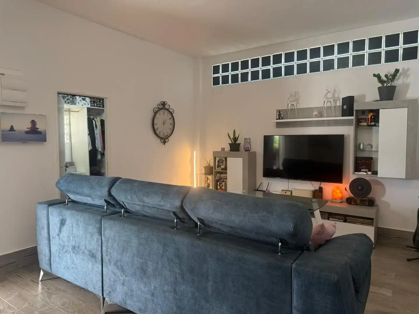 Sala d'estar de Casa o xalet en venda en Utrera amb Jardí privat, Terrassa i Piscina
