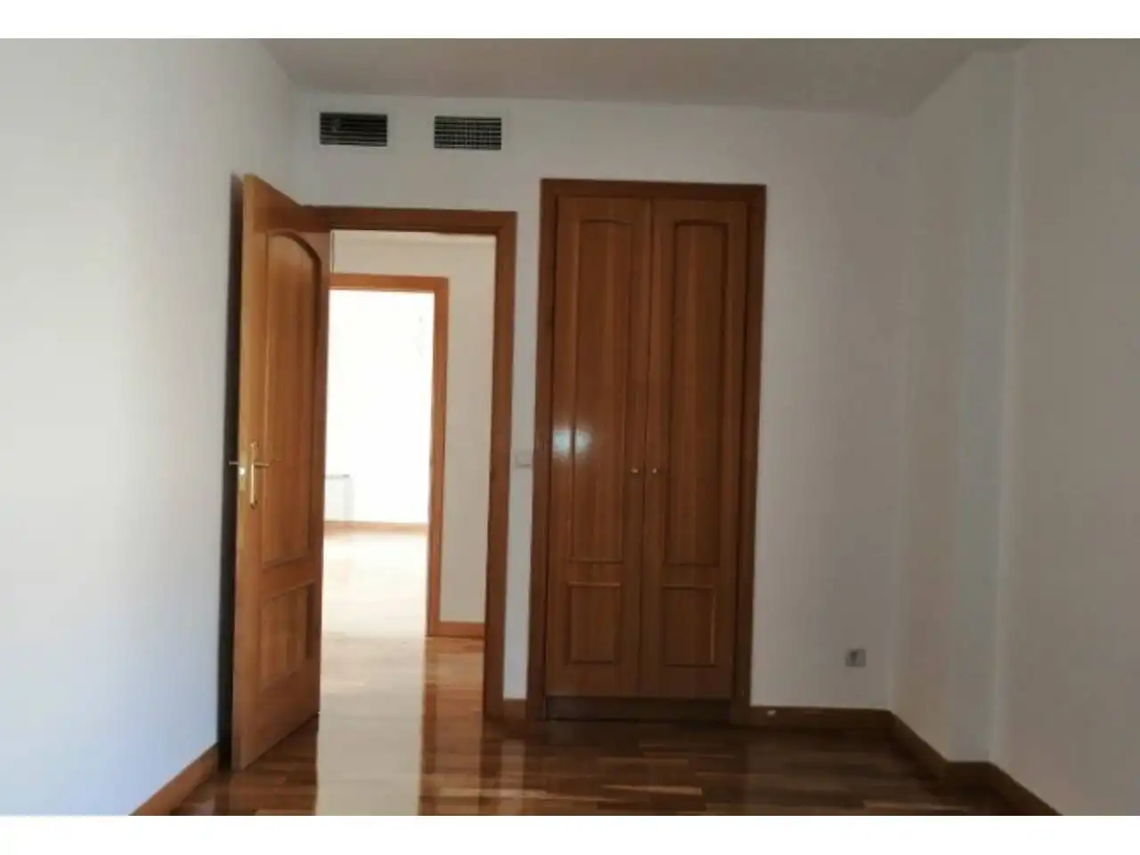 Dachboden zum Verkauf in Getafe mit Klimaanlage, Parkett und Terrasse
