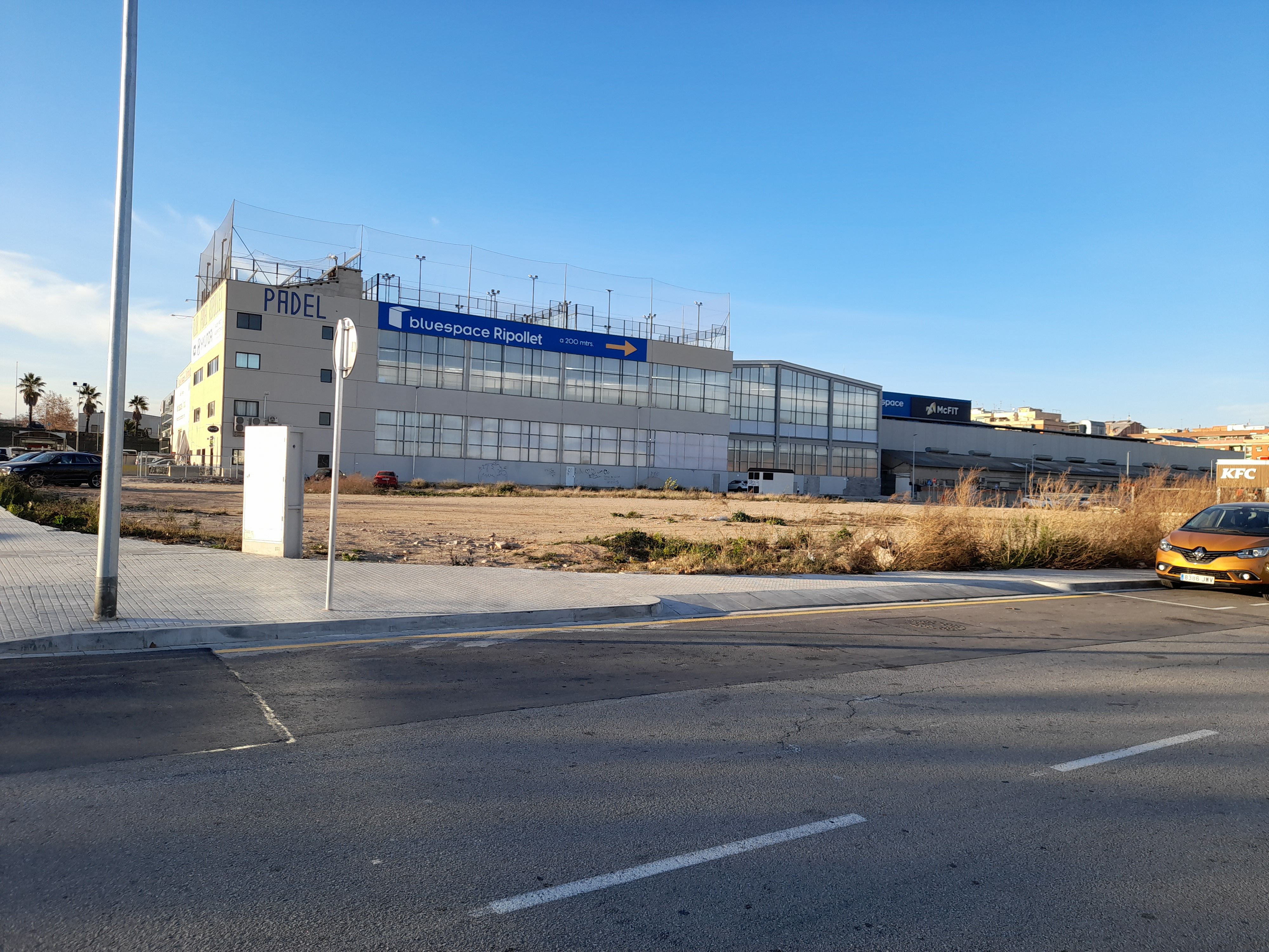 Vista exterior de Terreny industrial de lloguer en Ripollet