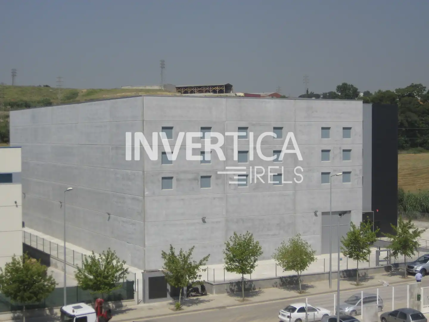 Vista exterior de Nau industrial de lloguer en Santa Perpètua de Mogoda amb Calefacció i Alarma