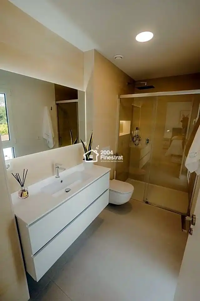 Bathroom of Houses for sale in Finestrat  with Private garden, Terrace and Swimming Pool