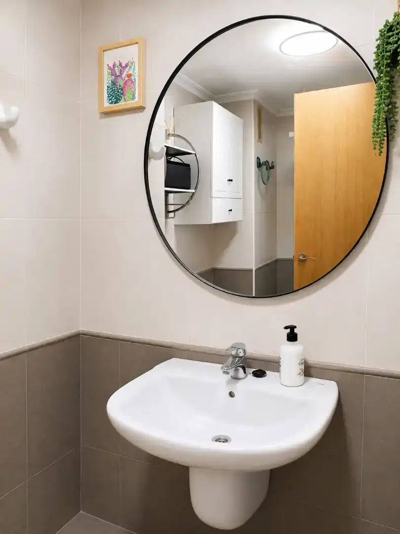 Badezimmer von Dachboden zur Miete in Torrevieja mit Klimaanlage