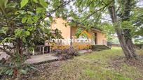 Vista exterior de Casa o xalet en venda en Villarejo amb Calefacció, Jardí privat i Terrassa