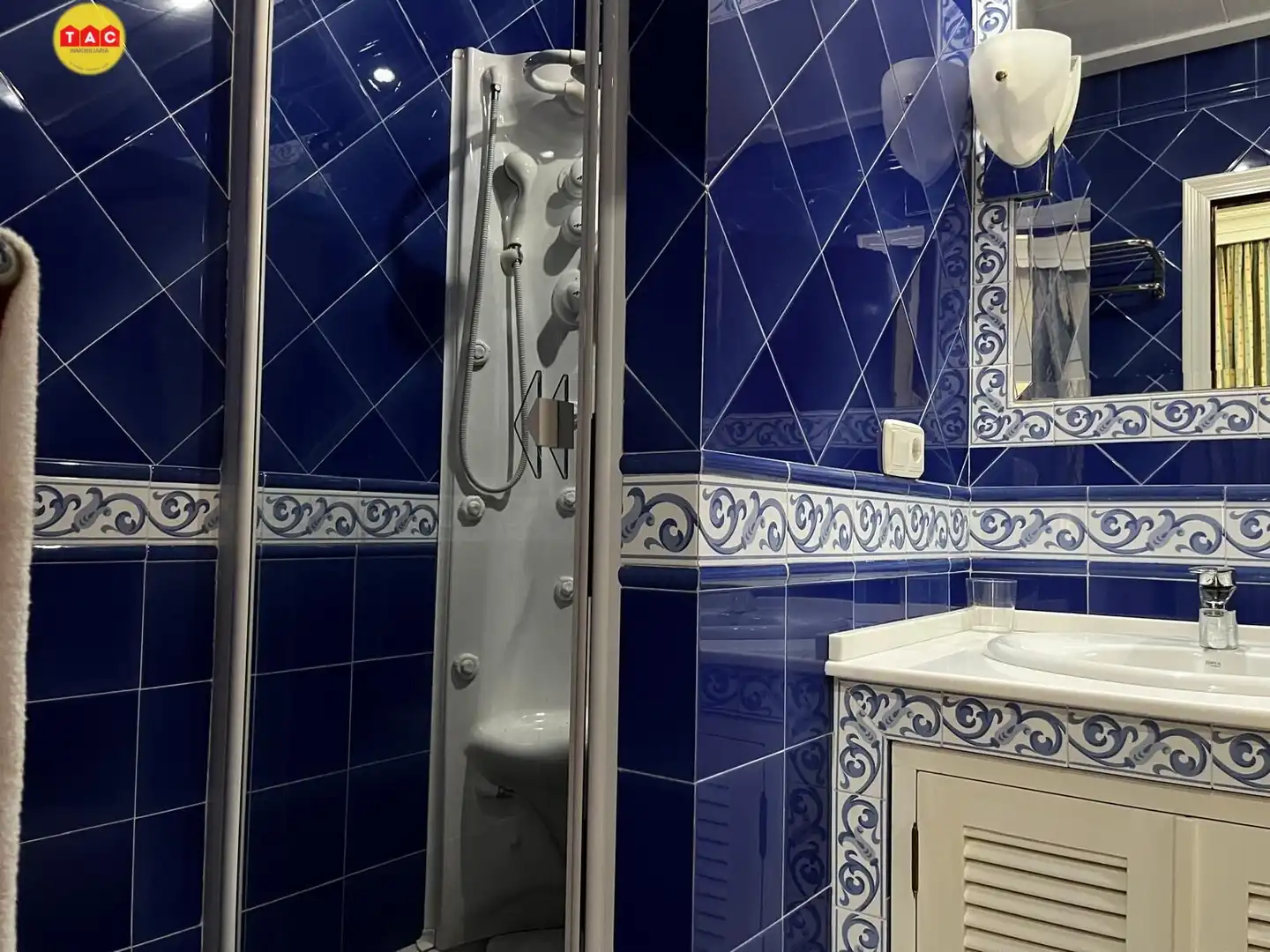 Baño de Casa o chalet en venta en Lepe con Aire acondicionado, Calefacción y Jardín privado