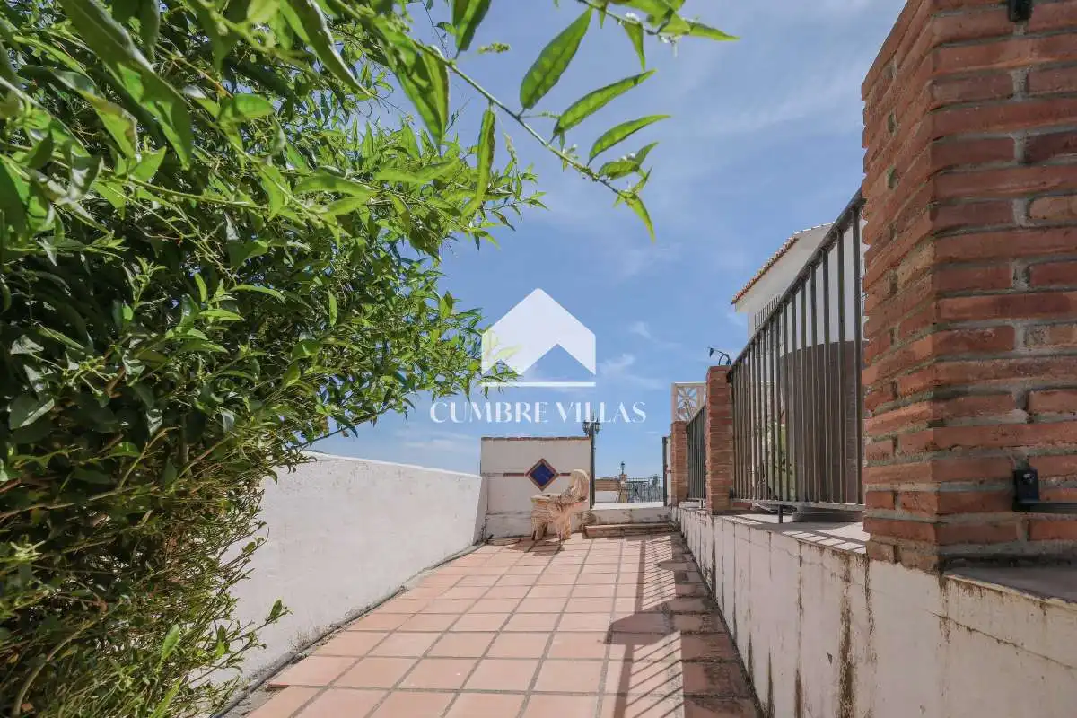 Exterior view of Houses for sale in Almuñécar