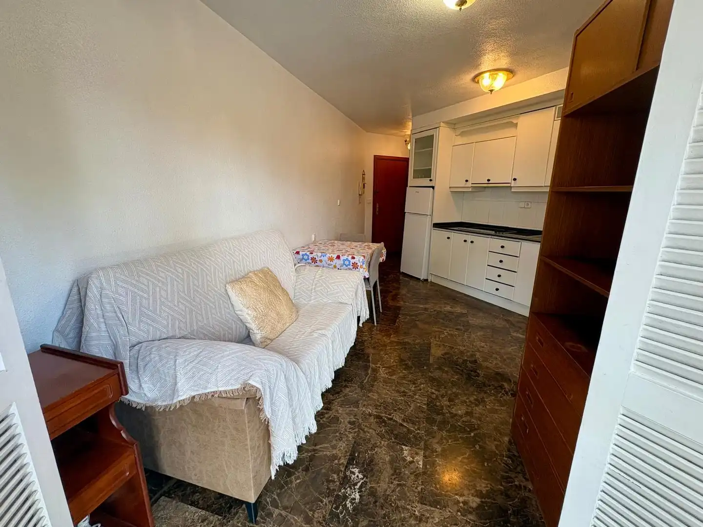 Flat with lift to rent in Calle Manuel Wssell de Guimbarda, imagen 4