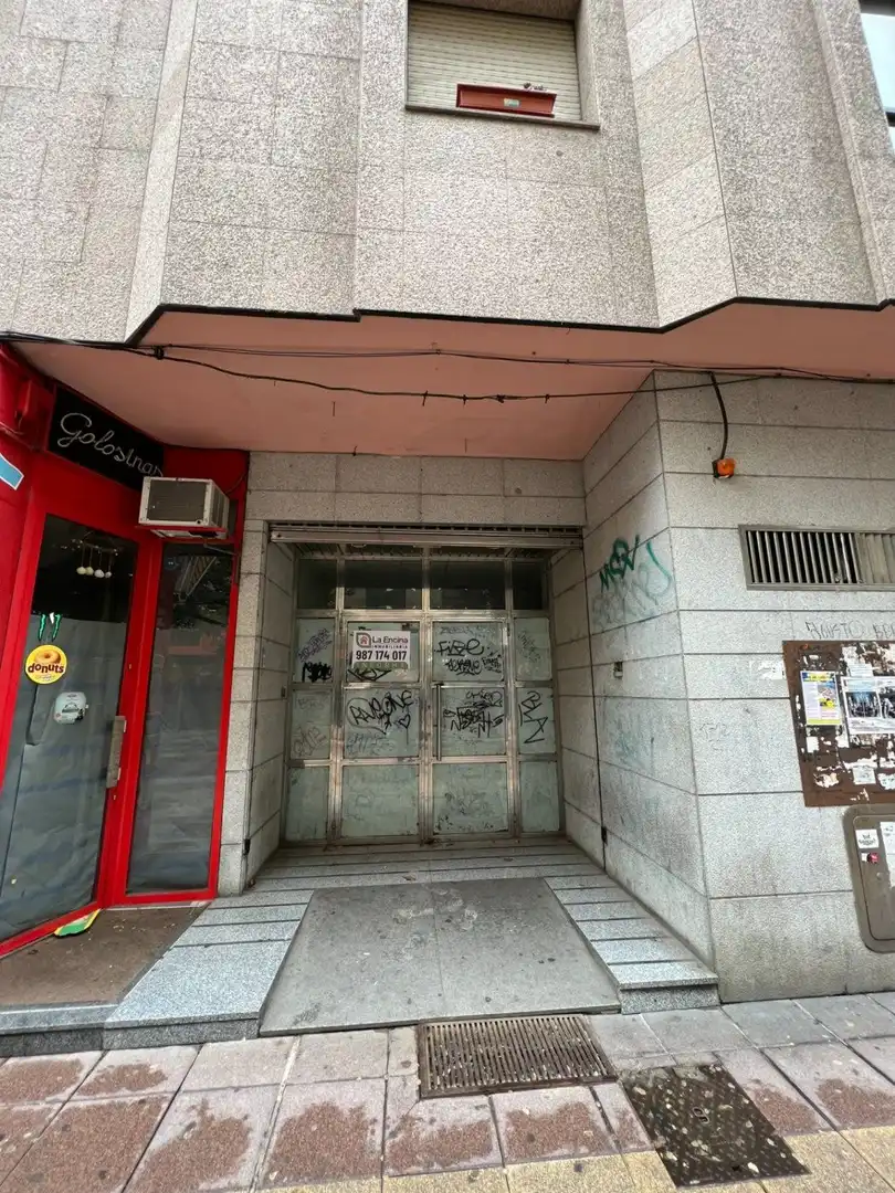 Local comercial en venda a Centro, imagen 2