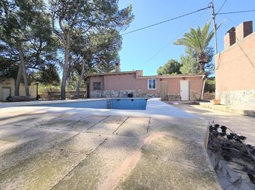 Villa zum Verkauf in Pedanías Este