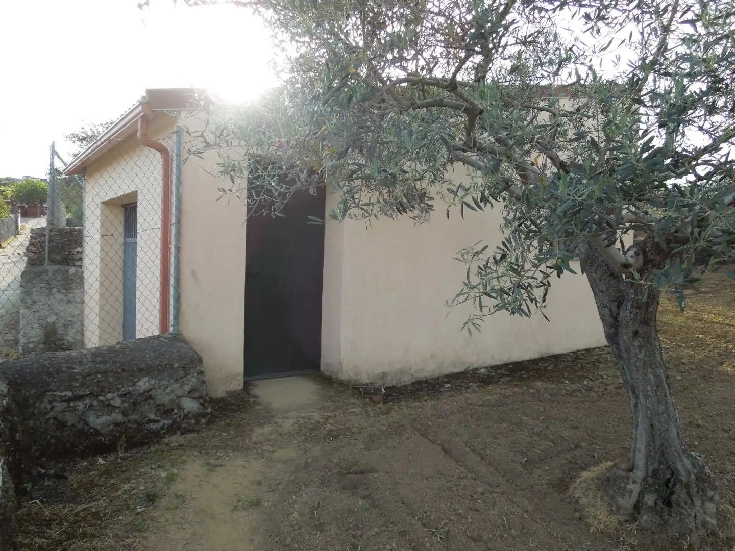 Vista exterior de Terreno en venta en Malpartida de Plasencia