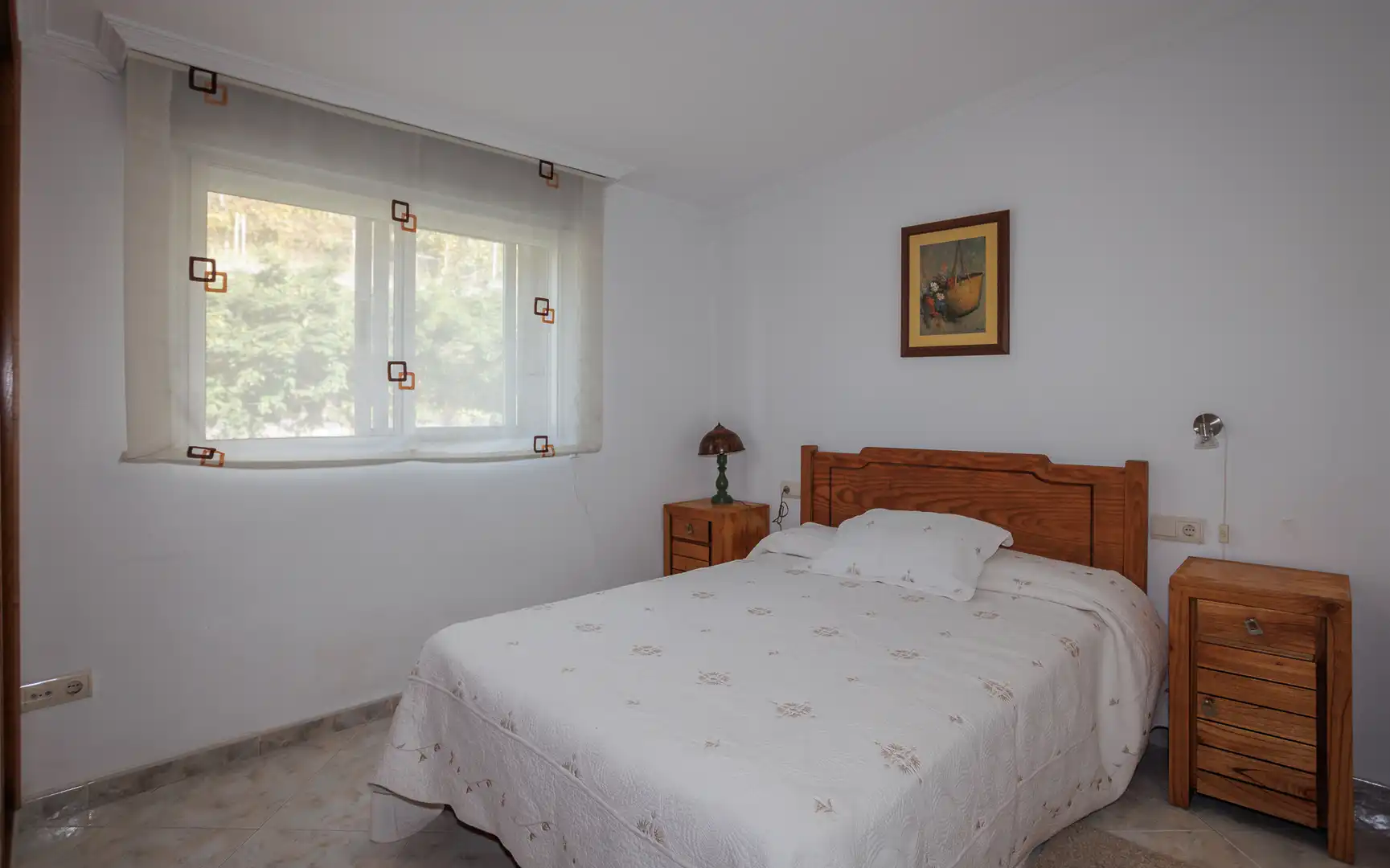 Schlafzimmer von Geschaftsraum zum Verkauf in Boqueixón mit Möbliert