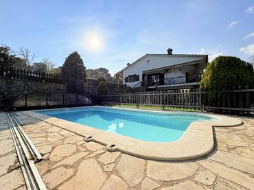 Casa con piscina in vendita a Calle Vall Nou