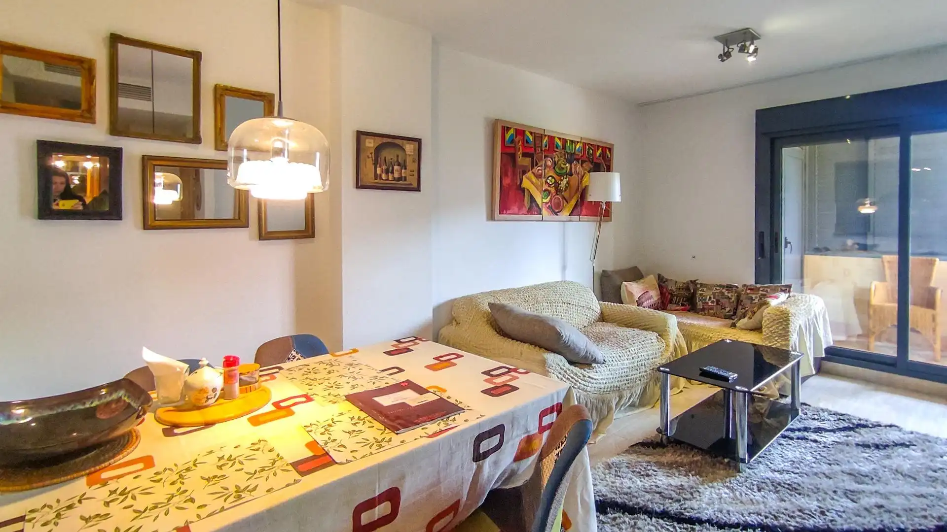 Sala d'estar de Apartament en venda en Villajoyosa / La Vila Joiosa amb Aire condicionat, Moblat i Piscina comunitària