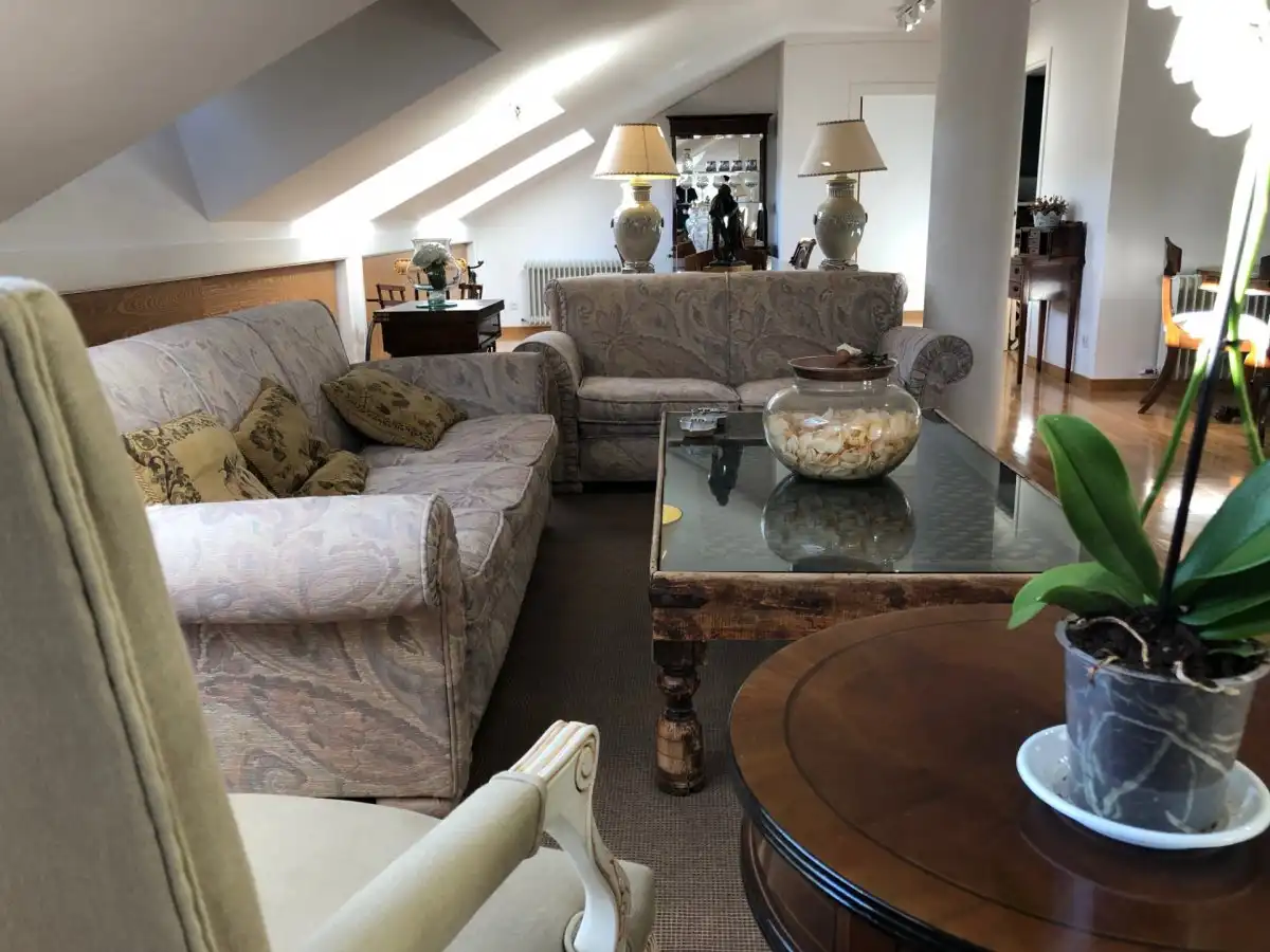 Wohnzimmer von Dachboden zum Verkauf in Bembibre mit Klimaanlage, Heizung und Parkett