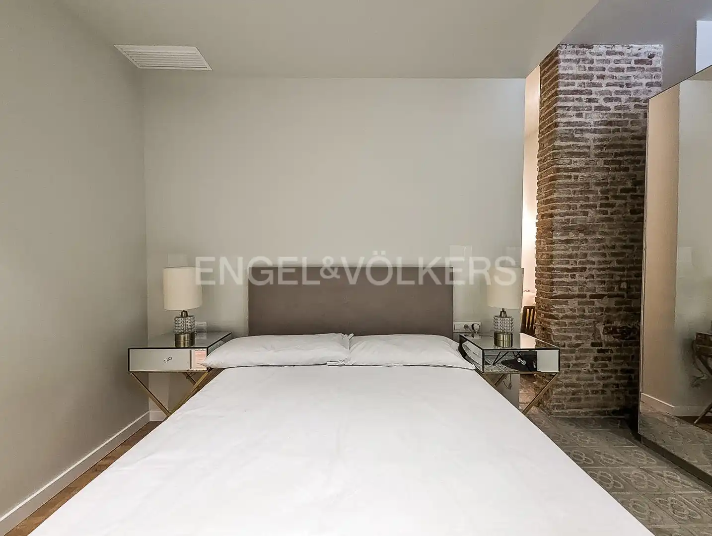 Piso con terraza en alquiler en Eixample, imagen 42