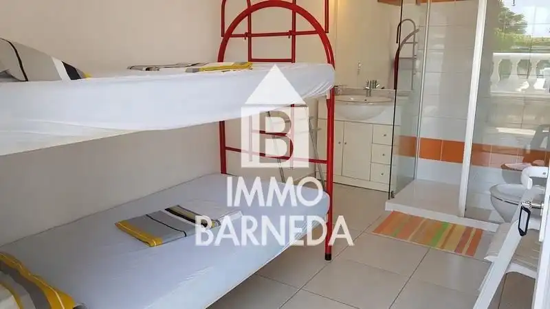 Dormitori de Casa o xalet en venda en Empuriabrava amb Aire condicionat, Calefacció i Jardí privat