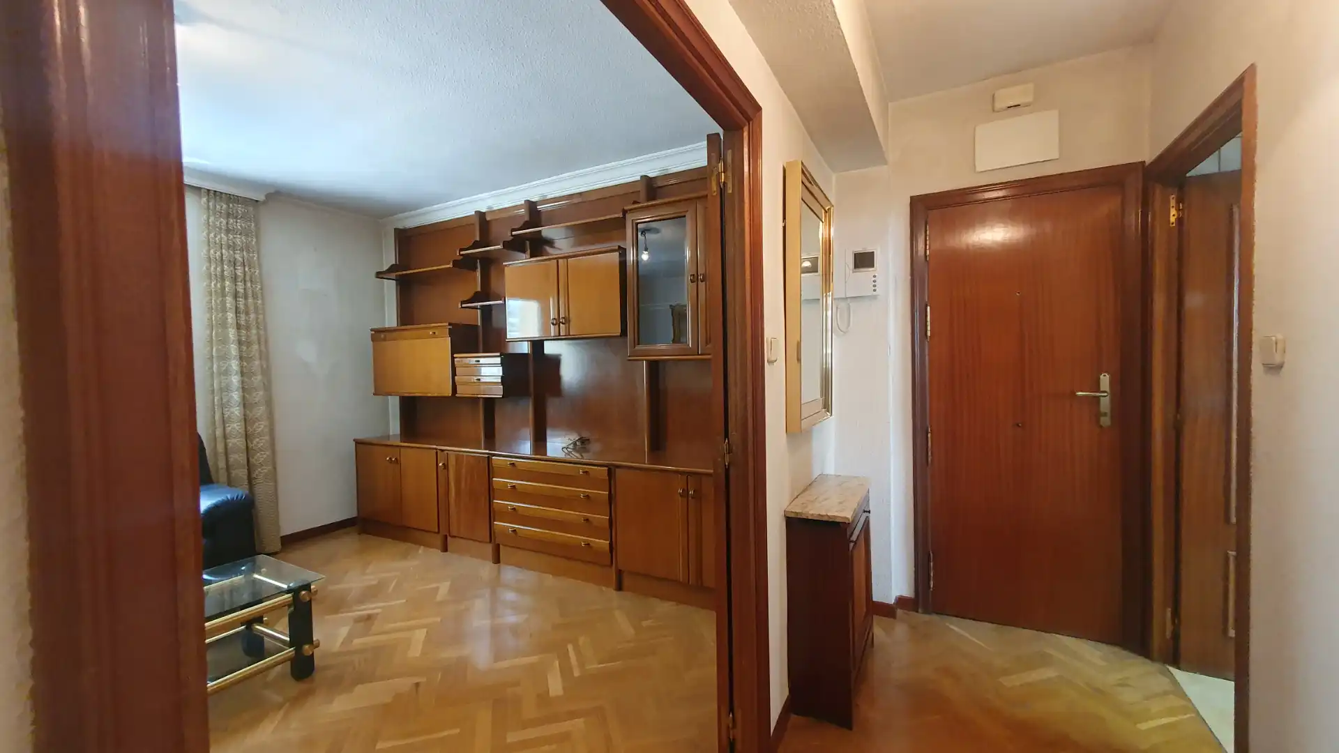 Sala d'estar de Pis en venda en Madrid amb Calefacció, Moblat i Forn