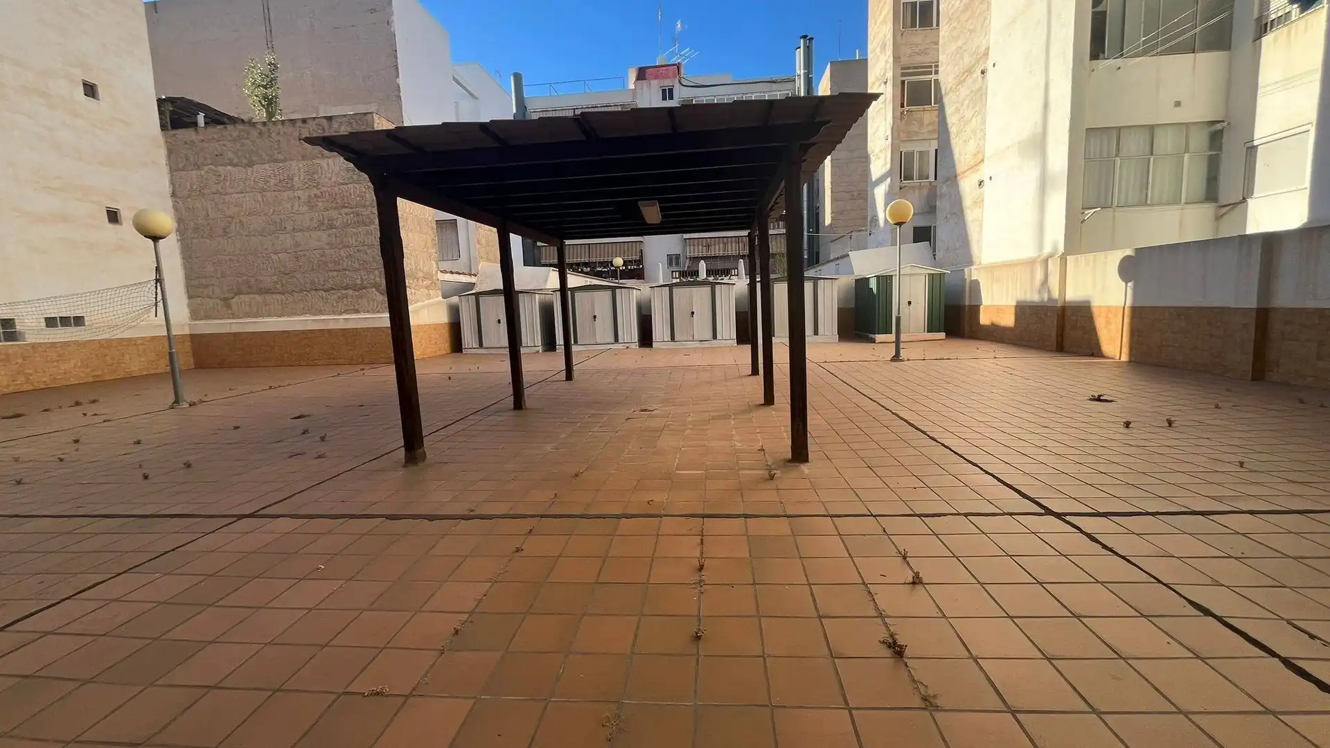 Vista exterior de Piso en venta en Elche / Elx
