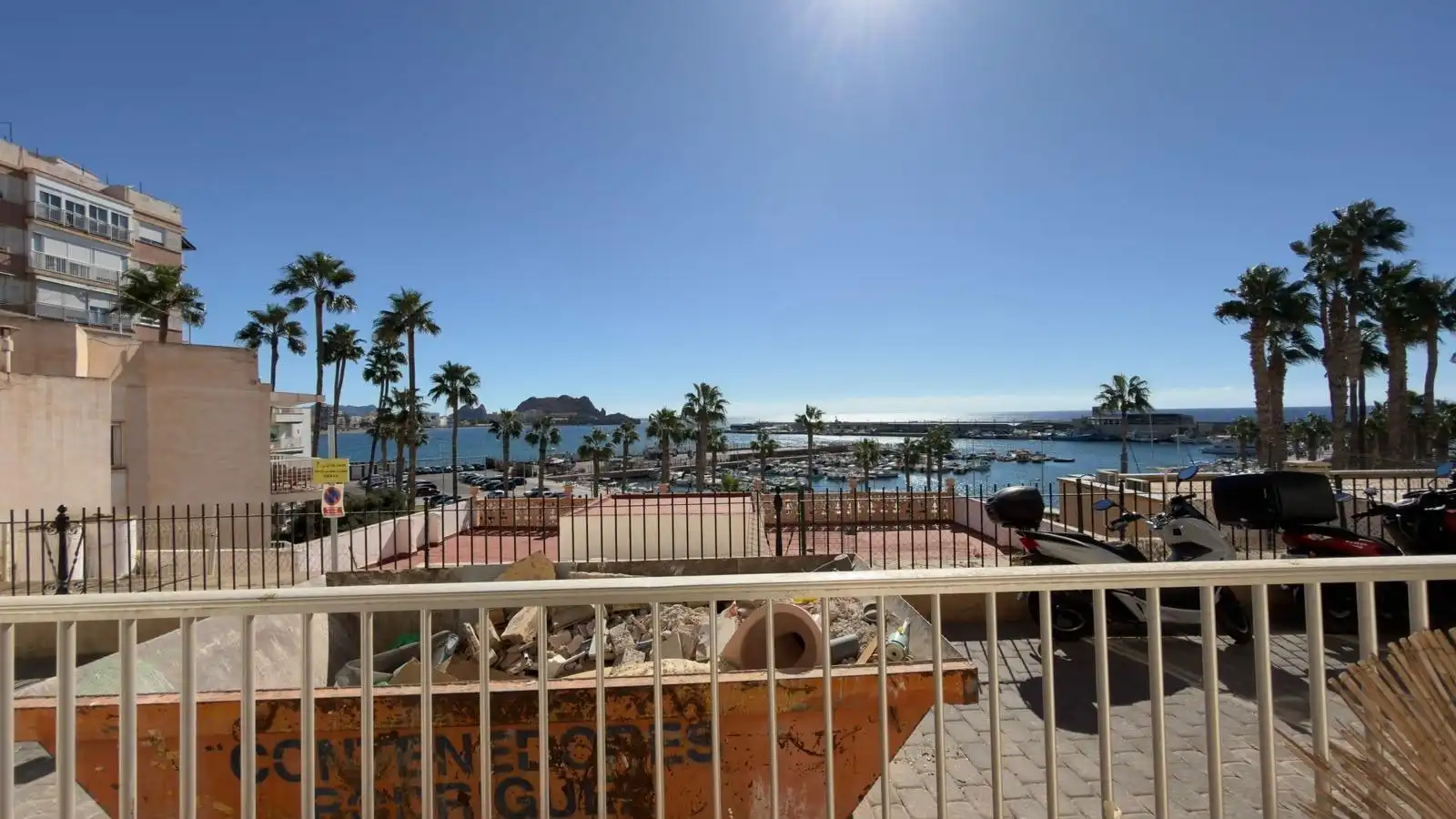 Ground floor with terrace for sale in Casco Antiguo
