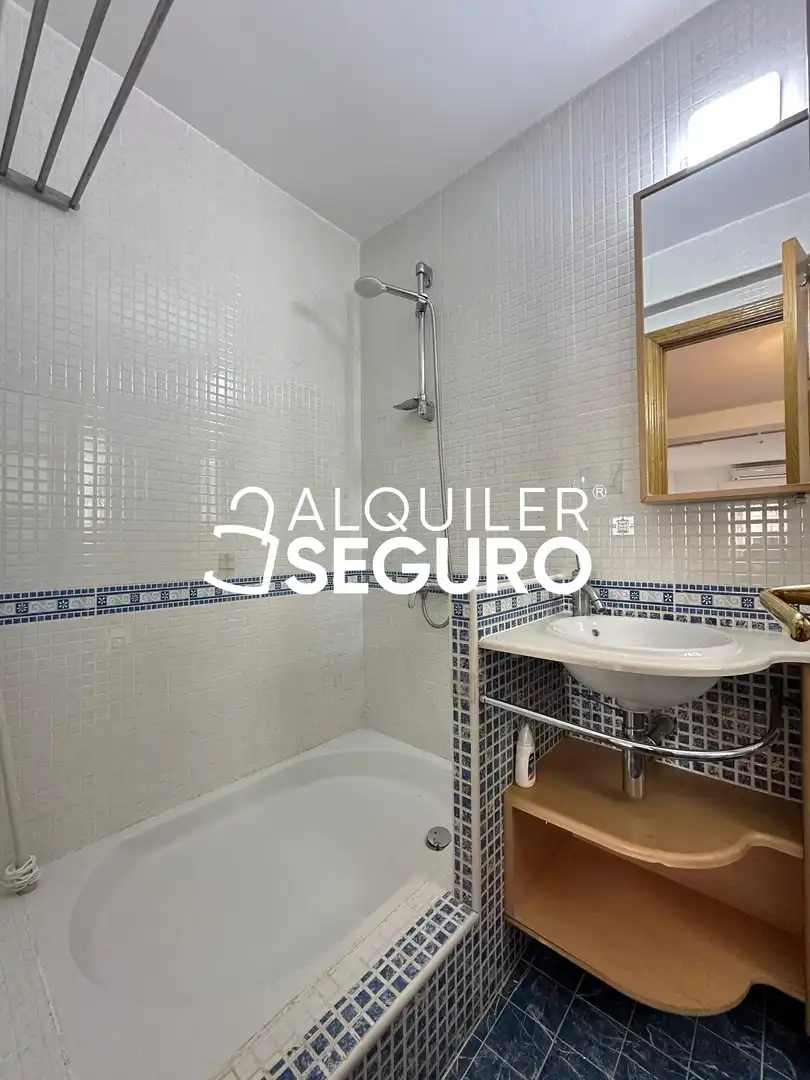 Baño de Estudio de alquiler en Ciudad Lineal