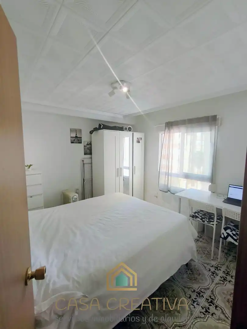 Habitación de Piso en venta en Valencia con Amueblado y Balcón