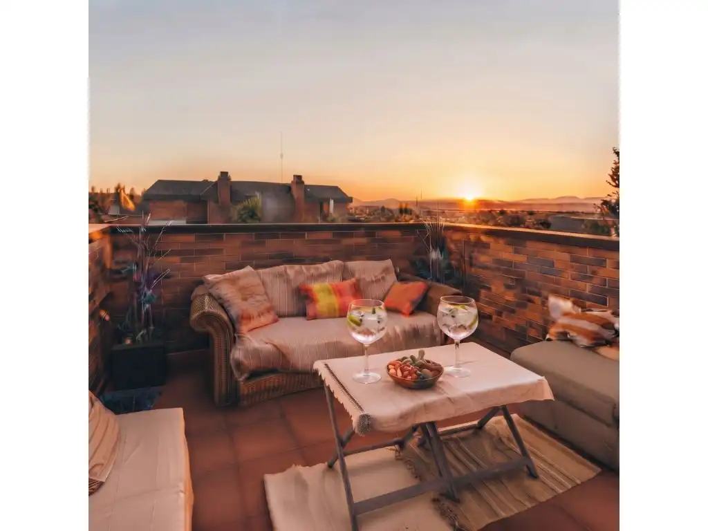 Duplex avec piscine à vendre à Calle Bergantin 1