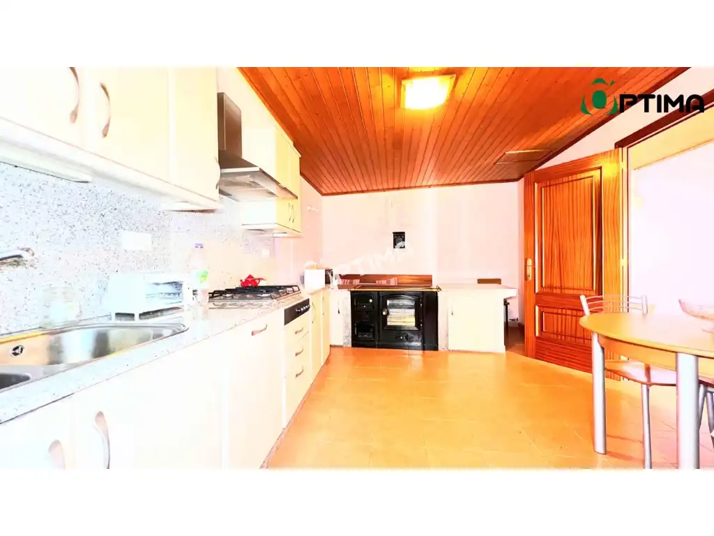 Casa in vendita a Lugar Sobrado