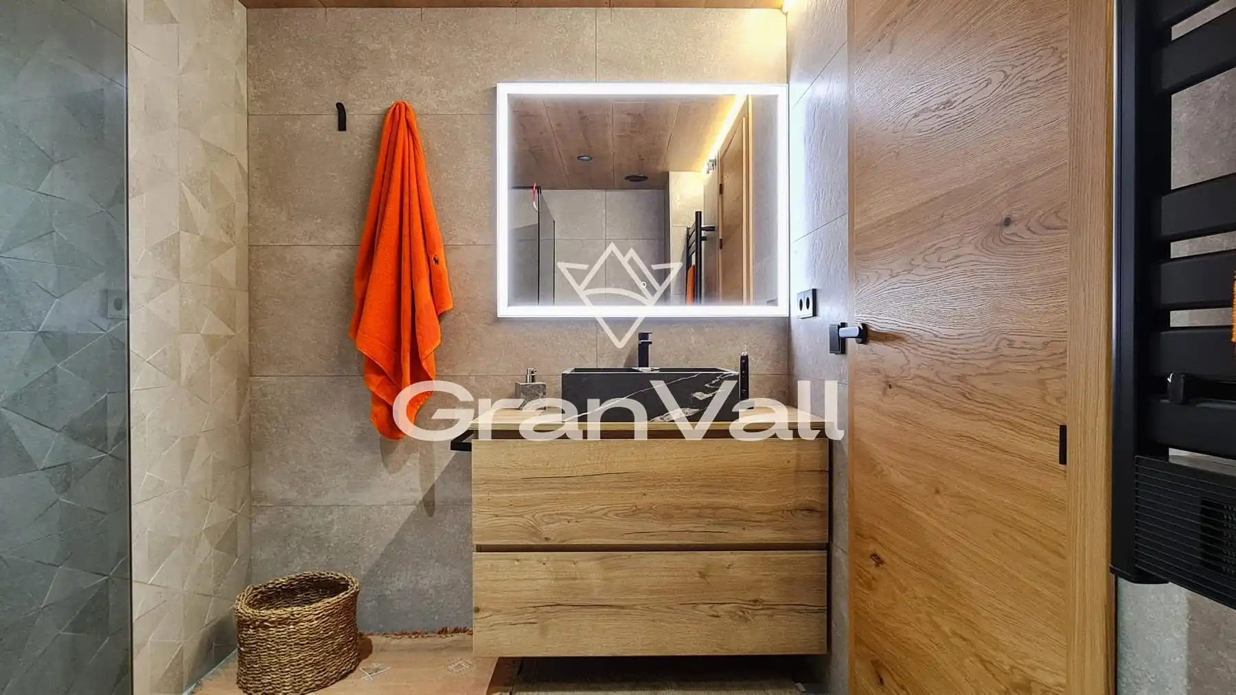 Bany de Apartament en venda en Puigcerdà amb Calefacció, Terrassa i Traster