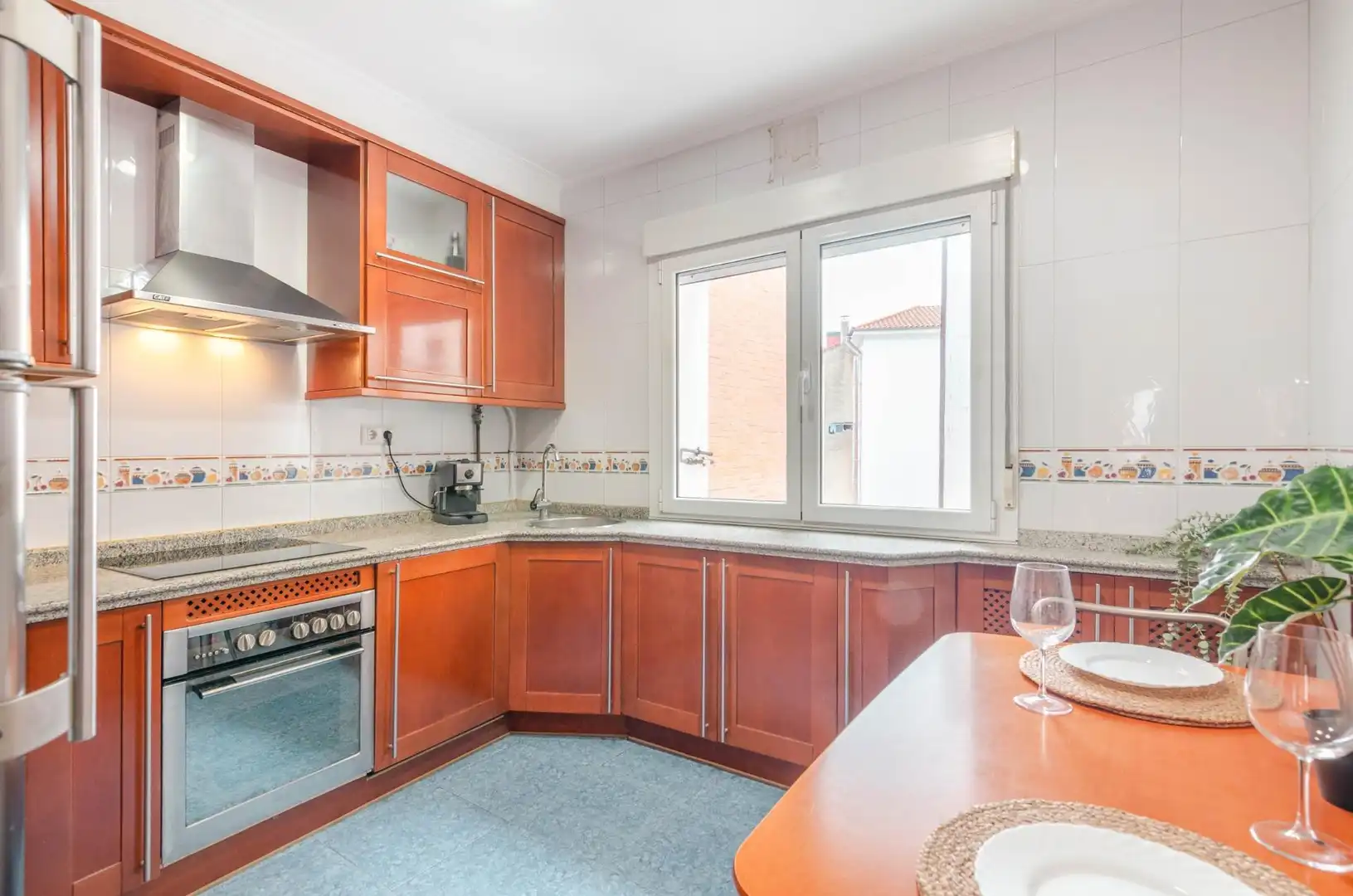 Cuina de Pis en venda en Oviedo  amb Calefacció