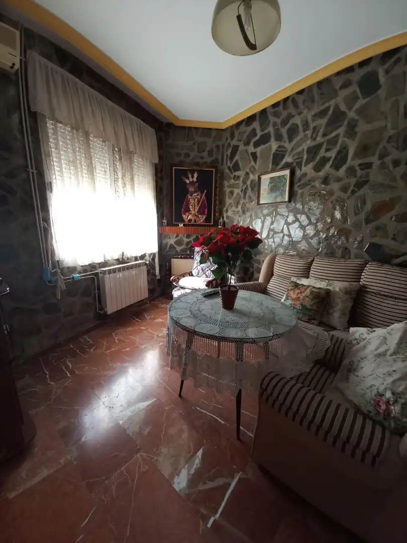 Casa con terraza en venta en Úbeda, imagen 2